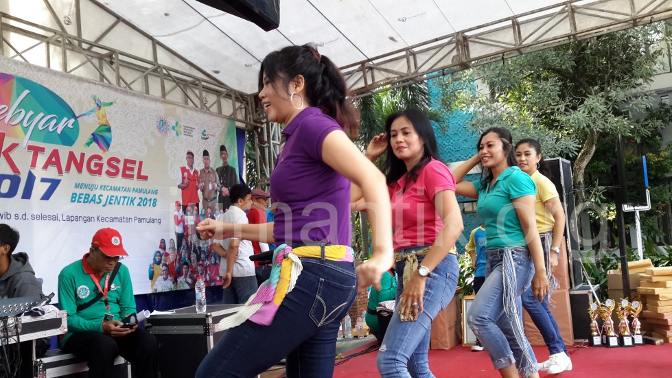 Lomba_dan_Kreatifitas_Jumantiker_dalam_semarak_gebyar_jumantik_2017_2.jpg