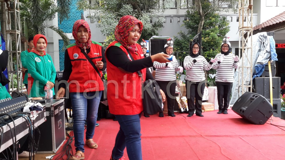 Lomba_dan_Kreatifitas_Jumantiker_dalam_semarak_gebyar_jumantik_2017_5.jpg